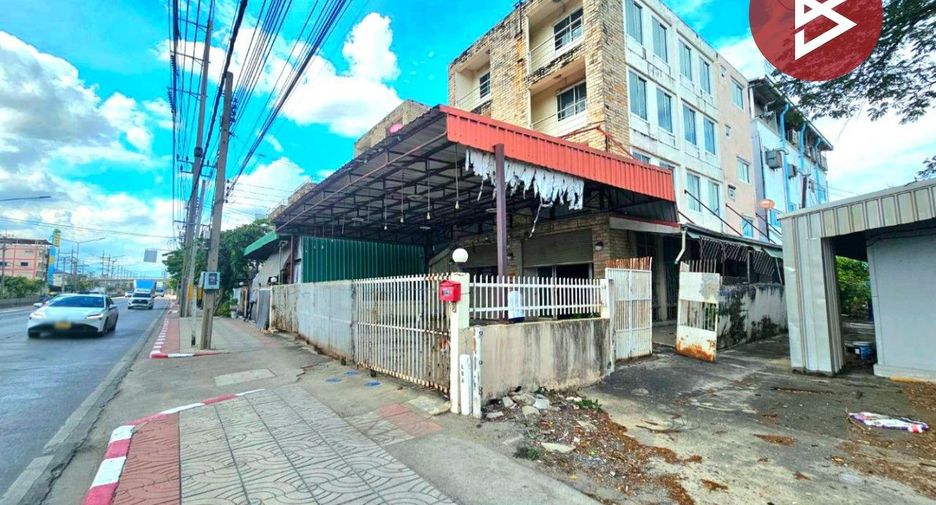 Local comercial en venta de 4 habitaciones en Lat Krabang, Bangkok
