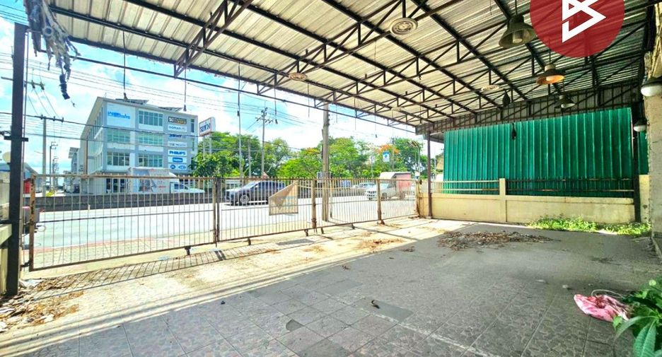Local comercial en venta de 4 habitaciones en Lat Krabang, Bangkok