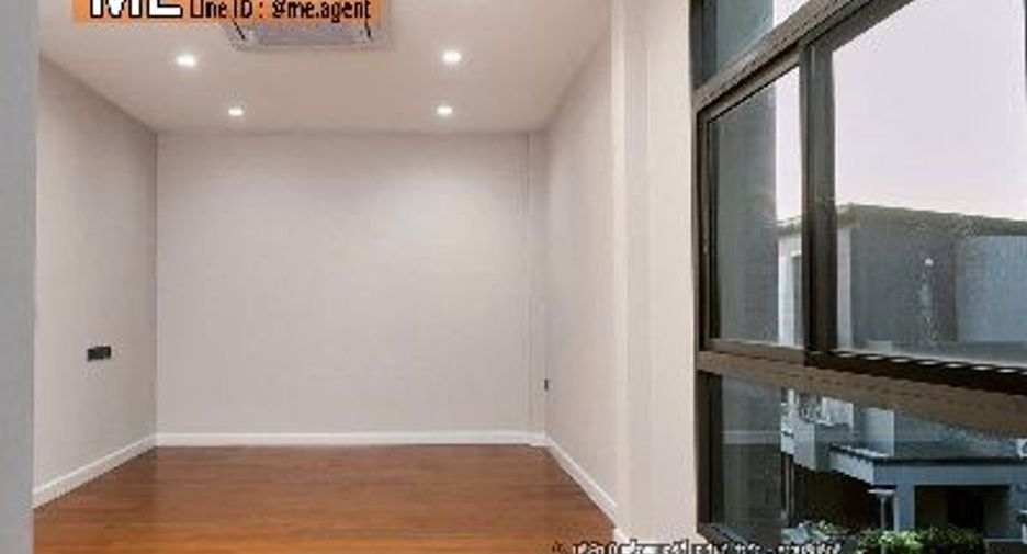 For rent and for sale 3 bedrooms house in Phra Khanong, Bangkok