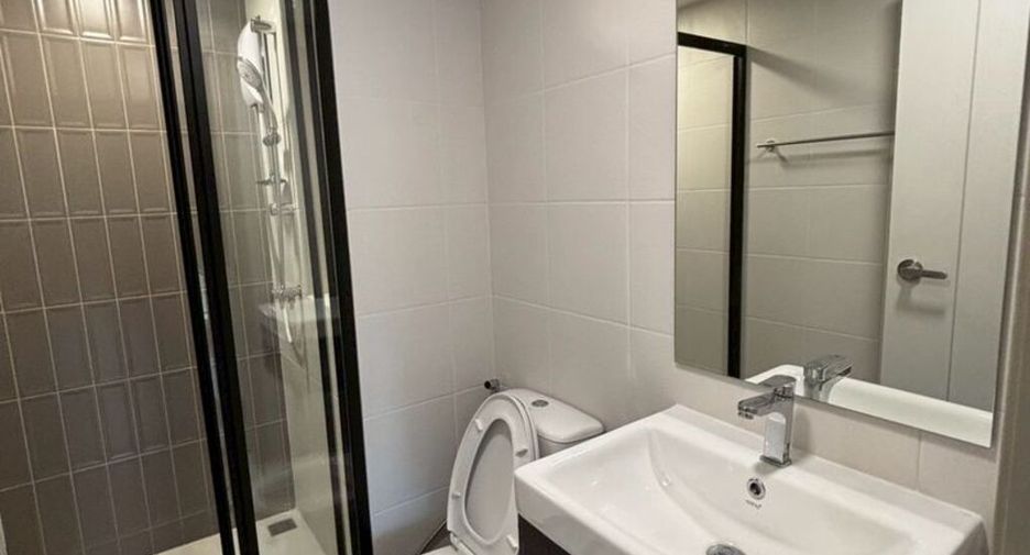 For rent 1 bed condo in Khlong Luang, Pathum Thani