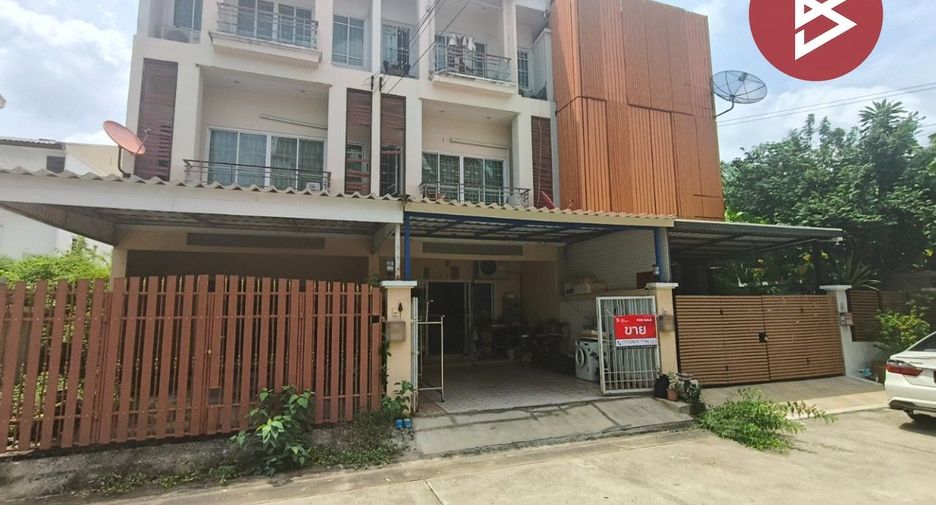 Casa adosada en venta de 3 habitaciones en Mueang Samut Prakan, Samut Prakan