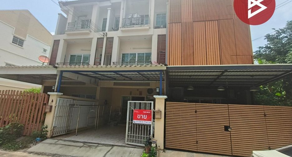 Casa adosada en venta de 3 habitaciones en Mueang Samut Prakan, Samut Prakan