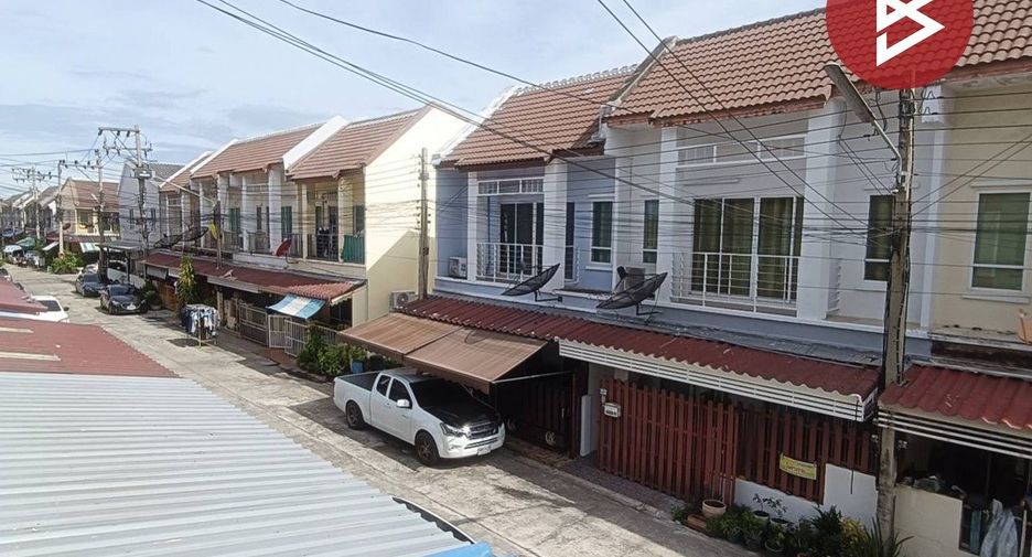 For sale 2 bedrooms townhouse in Krathum Baen, Samut Sakhon