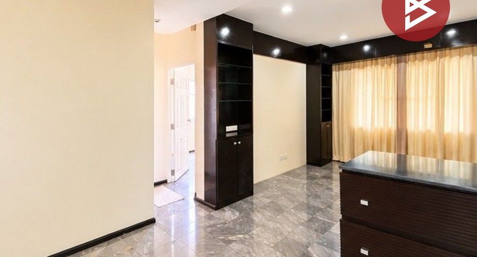 Haus zur Miete und zum Kauf mit 5 Zimmer in Mueang Khon Kaen, Khon Kaen