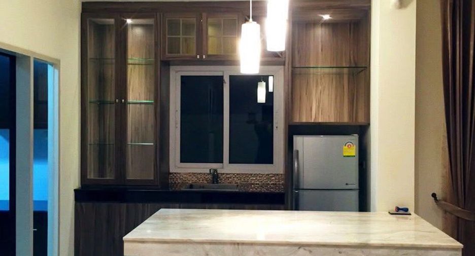 For sale 4 bedrooms house in Si Racha, Chonburi