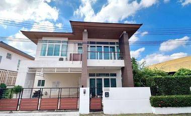 For sale 4 bedrooms house in Si Racha, Chonburi