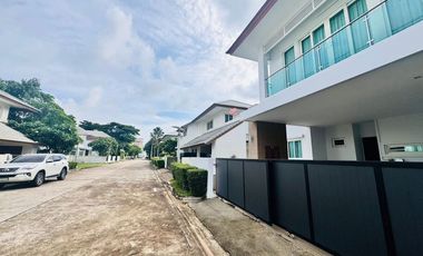 For sale 5 bedrooms villa in North Pattaya, Pattaya