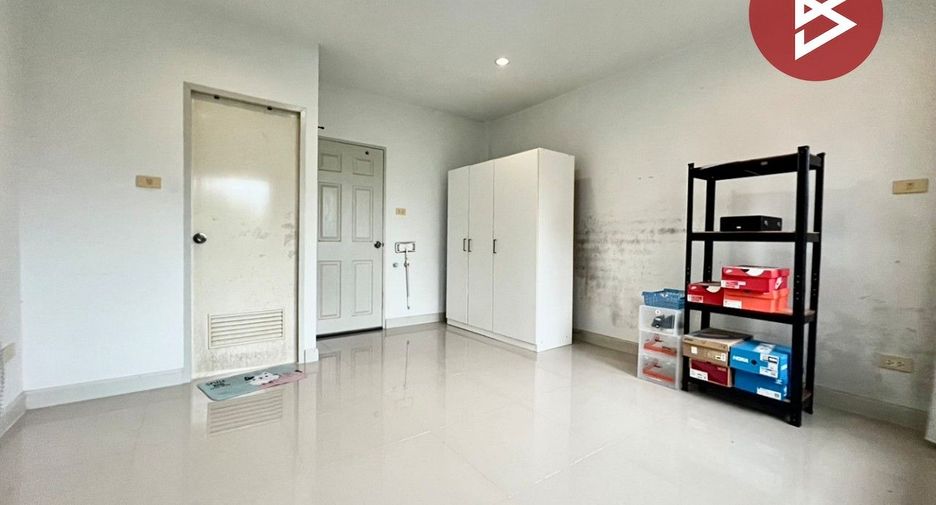 Casa adosada en venta de 2 habitaciones en Mueang Chon Buri, Chonburi