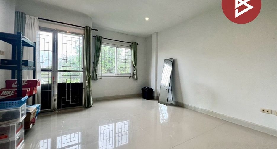 Casa adosada en venta de 2 habitaciones en Mueang Chon Buri, Chonburi