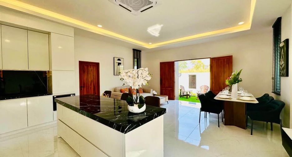 Villa en alquiler de 4 habitaciones en East Pattaya, Pattaya
