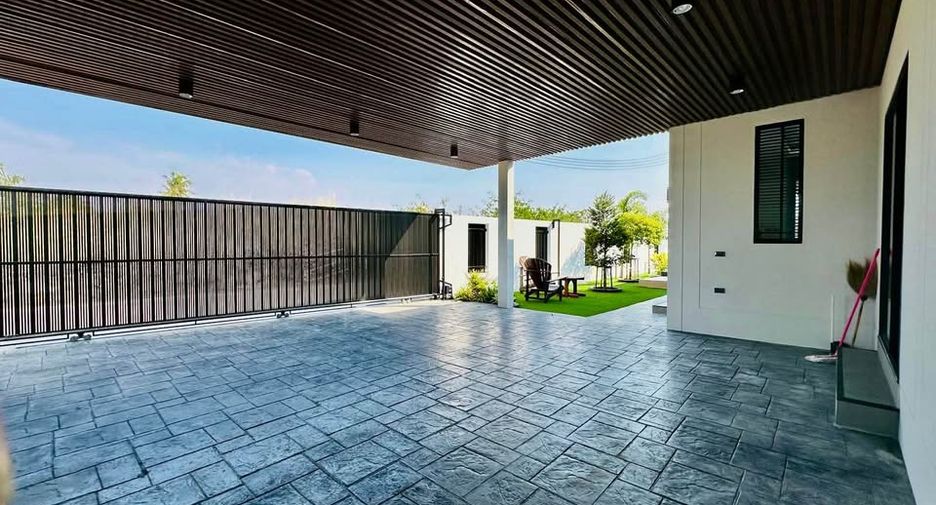 Villa en alquiler de 4 habitaciones en East Pattaya, Pattaya