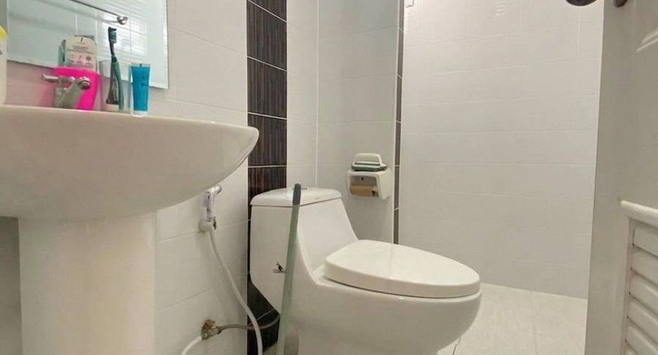 For sale 4 bedrooms house in Phan Thong, Chonburi