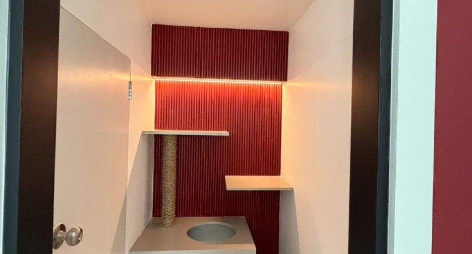 For sale 4 bedrooms house in Phan Thong, Chonburi