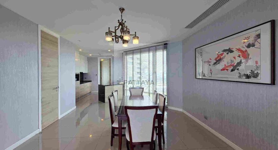 For sale 3 bedrooms condo in Jomtien, Pattaya