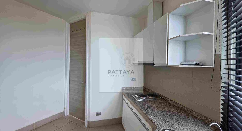 For sale 3 bedrooms condo in Jomtien, Pattaya
