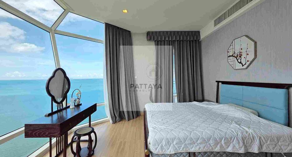 For sale 3 bedrooms condo in Jomtien, Pattaya