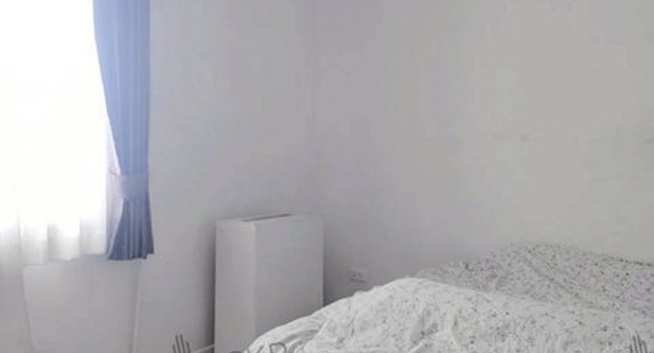 For sale 4 bedrooms townhouse in Sam Phran, Nakhon Pathom