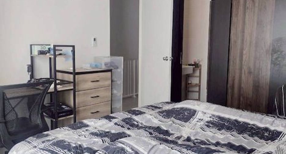 For sale 4 bedrooms townhouse in Sam Phran, Nakhon Pathom