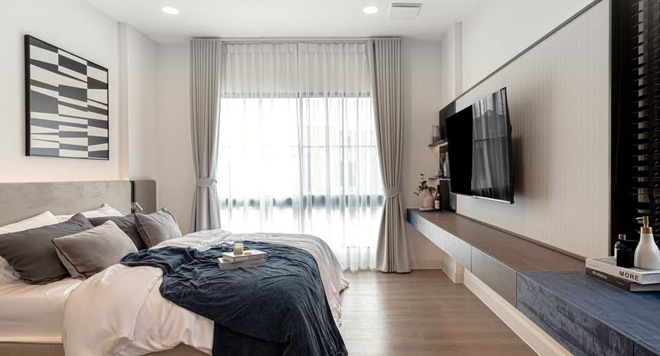Haus zur Miete mit 3 Zimmer in Saphan Sung, Bangkok