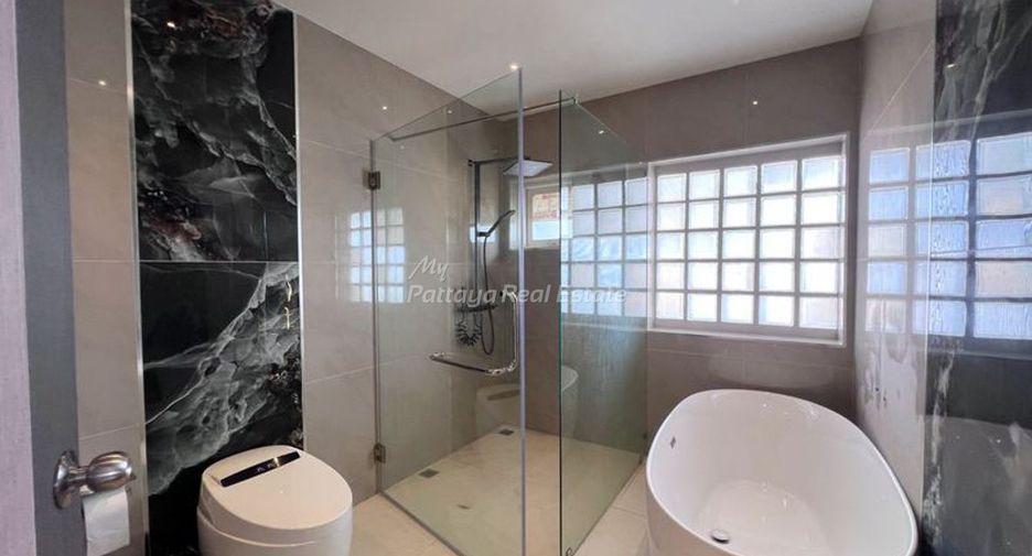 For sale 5 ベッドルーム villa in East Pattaya, Pattaya