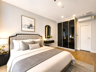 For sale 2 bedrooms condo in Khlong Toei, Bangkok