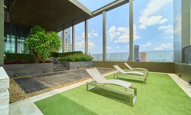 For sale 2 bedrooms condo in Khlong Toei, Bangkok