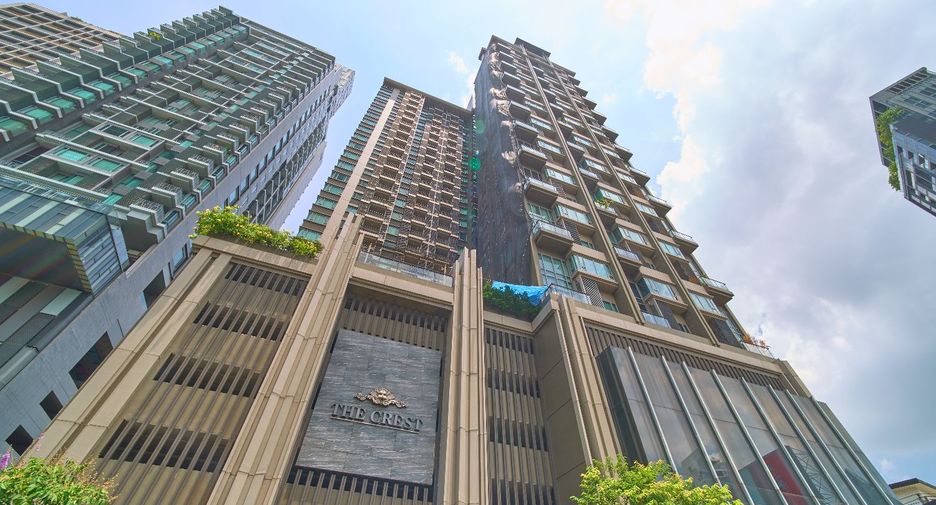For sale 2 bedrooms condo in Khlong Toei, Bangkok