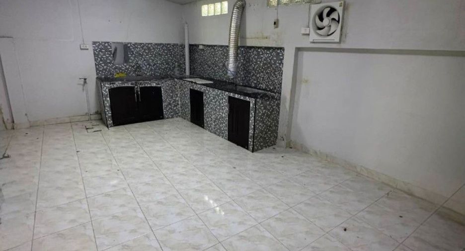 Casa adosada en venta de 3 habitaciones en Don Mueang, Bangkok