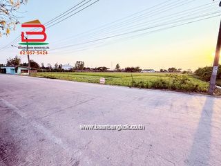 Terreno en venta en Sai Noi, Nonthaburi