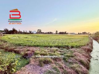 Terreno en venta en Sai Noi, Nonthaburi