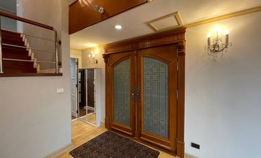Wohnung zur Miete und zum Kauf mit 5 Zimmer in Khlong Toei, Bangkok