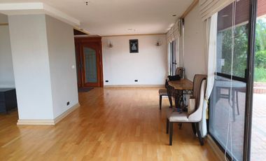 Wohnung zur Miete und zum Kauf mit 5 Zimmer in Khlong Toei, Bangkok