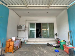 À vendre 3 chambres maison de ville à Mueang Samut Sakhon, Samut Sakhon