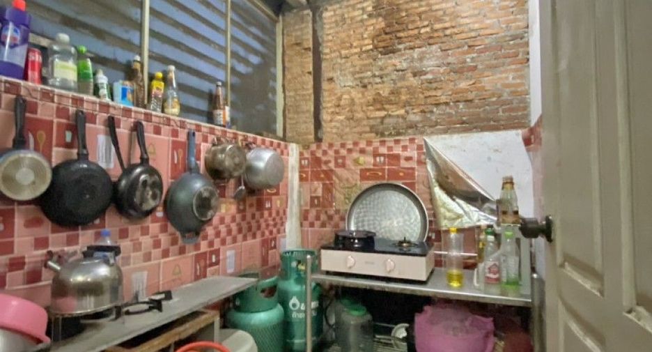 For sale 3 bedrooms townhouse in Mueang Samut Sakhon, Samut Sakhon