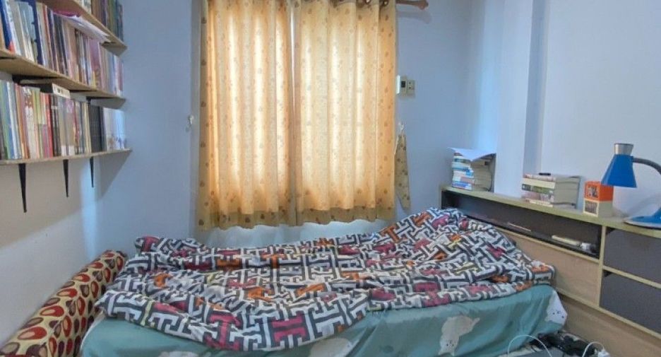 For sale 3 bedrooms townhouse in Mueang Samut Sakhon, Samut Sakhon