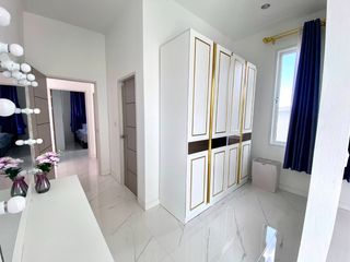Villa zur Miete und zum Kauf mit 3 Zimmer in Bang Lamung, Chonburi