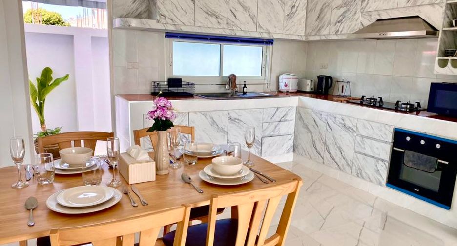 Villa zur Miete und zum Kauf mit 3 Zimmer in East Pattaya, Pattaya