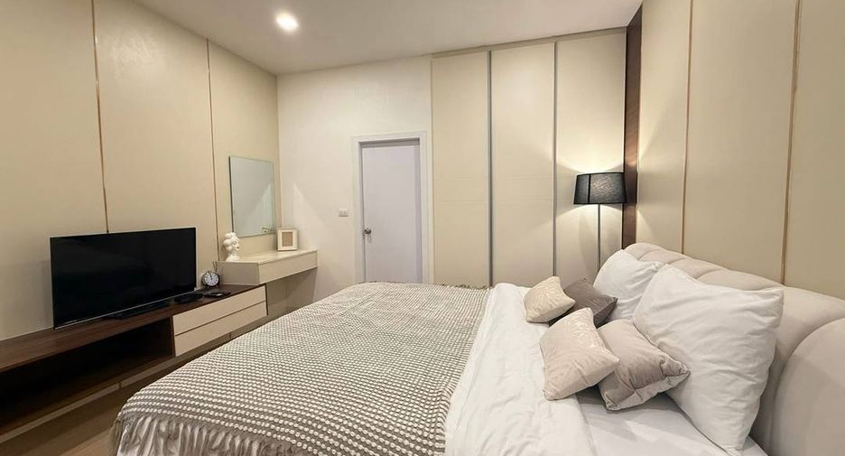 For rent 3 bedrooms villa in North Pattaya, Pattaya