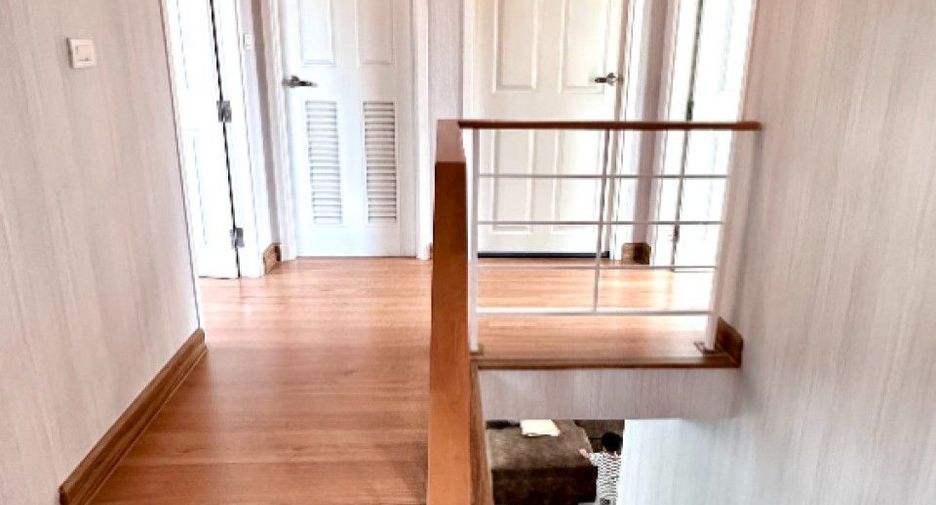 For sale 3 bedrooms house in Mueang Samut Prakan, Samut Prakan