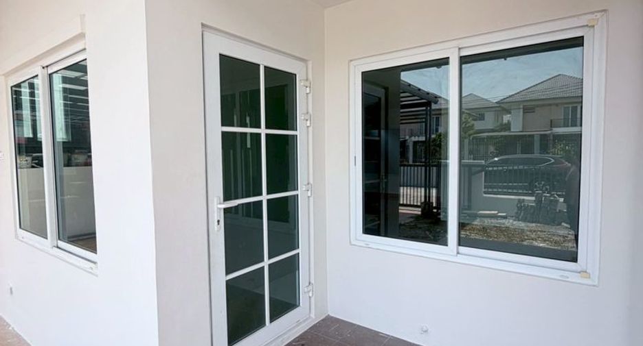 For sale 3 bedrooms house in Si Racha, Chonburi