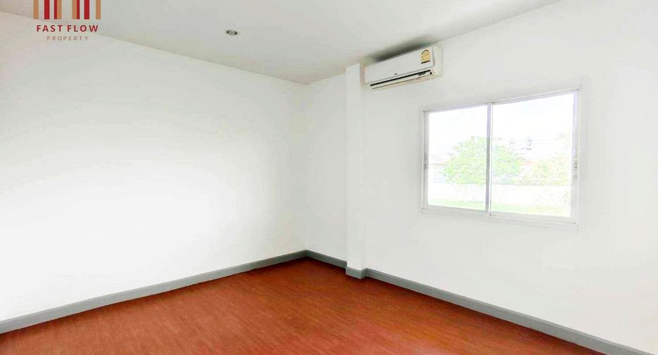 For sale 3 bedrooms house in Sai Mai, Bangkok