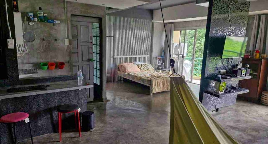 For sale 1 bed condo in Khlong Toei, Bangkok