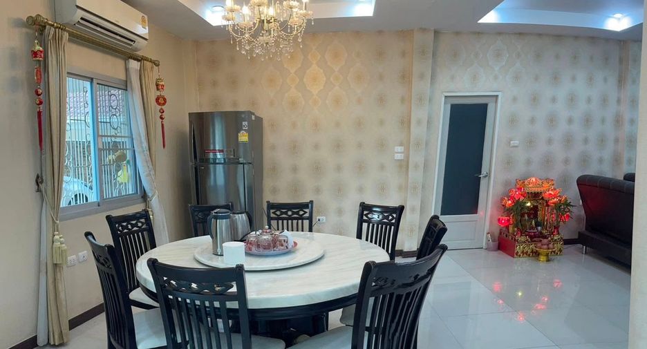 For rent 1 bed house in Phanat Nikhom, Chonburi