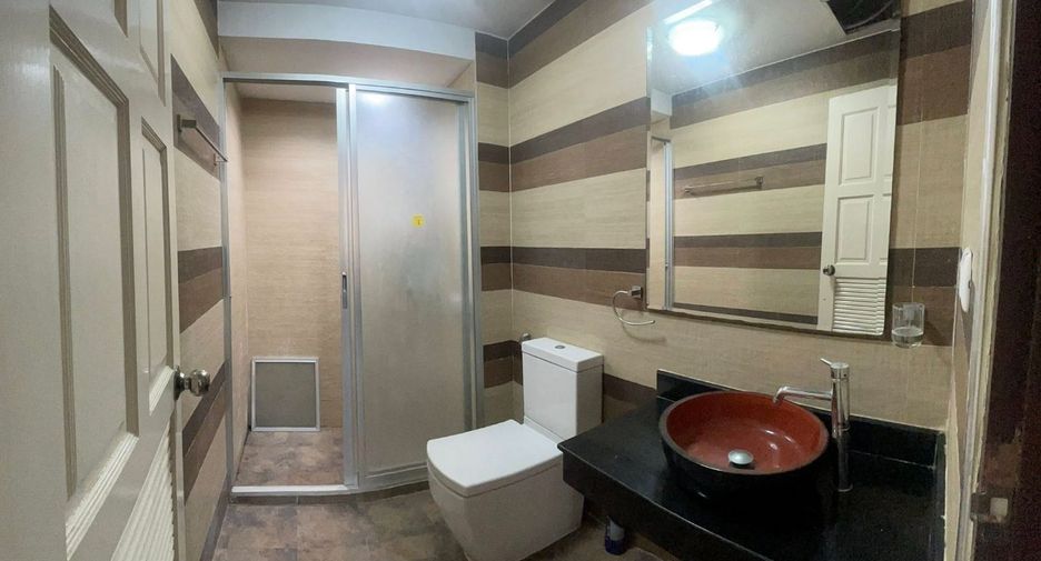 For rent 1 bed house in Phanat Nikhom, Chonburi