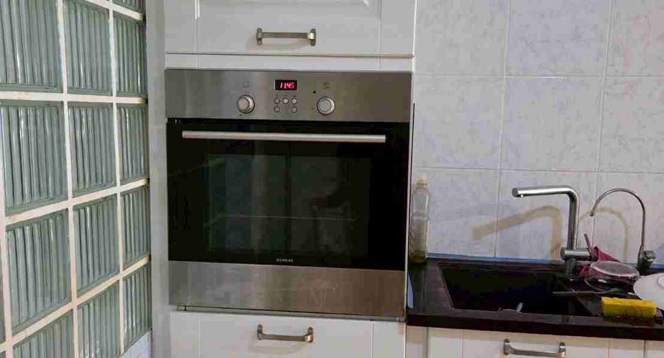 For sale 2 bedrooms condo in Khlong Toei, Bangkok