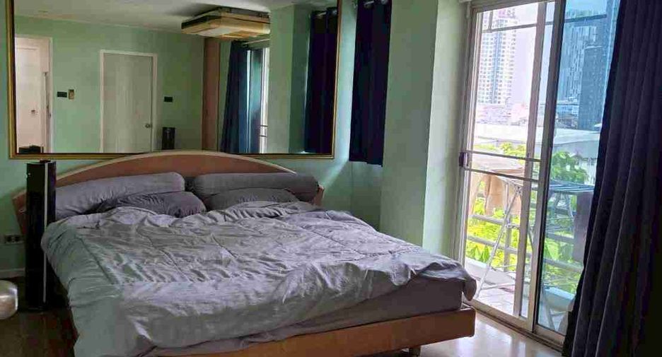 For sale 2 bedrooms condo in Khlong Toei, Bangkok