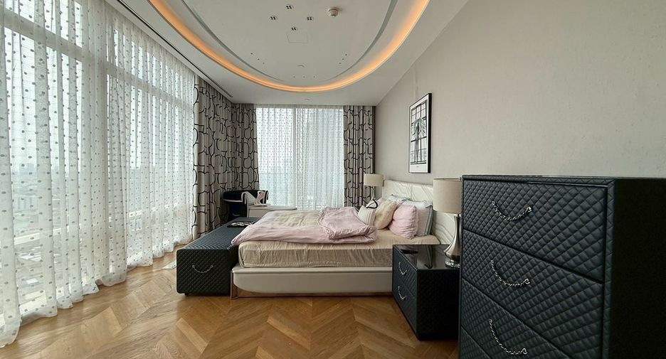 For rent 3 bedrooms condo in Bang Kho Laem, Bangkok