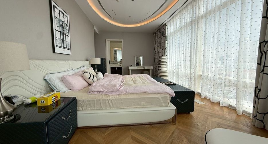 For rent 3 bedrooms condo in Bang Kho Laem, Bangkok