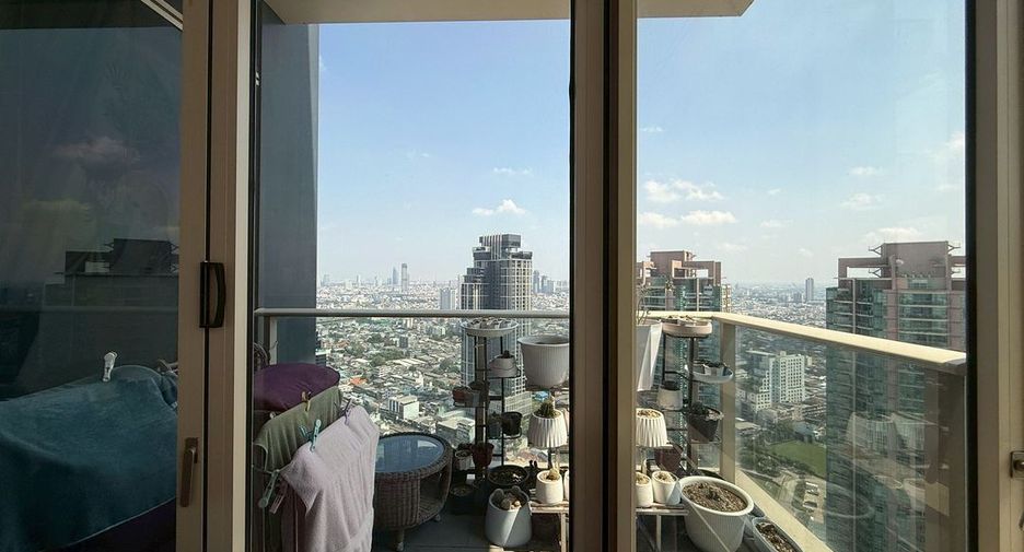 For rent 2 bedrooms condo in Bang Kho Laem, Bangkok