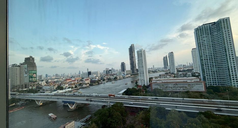 For rent 2 bedrooms condo in Sathon, Bangkok